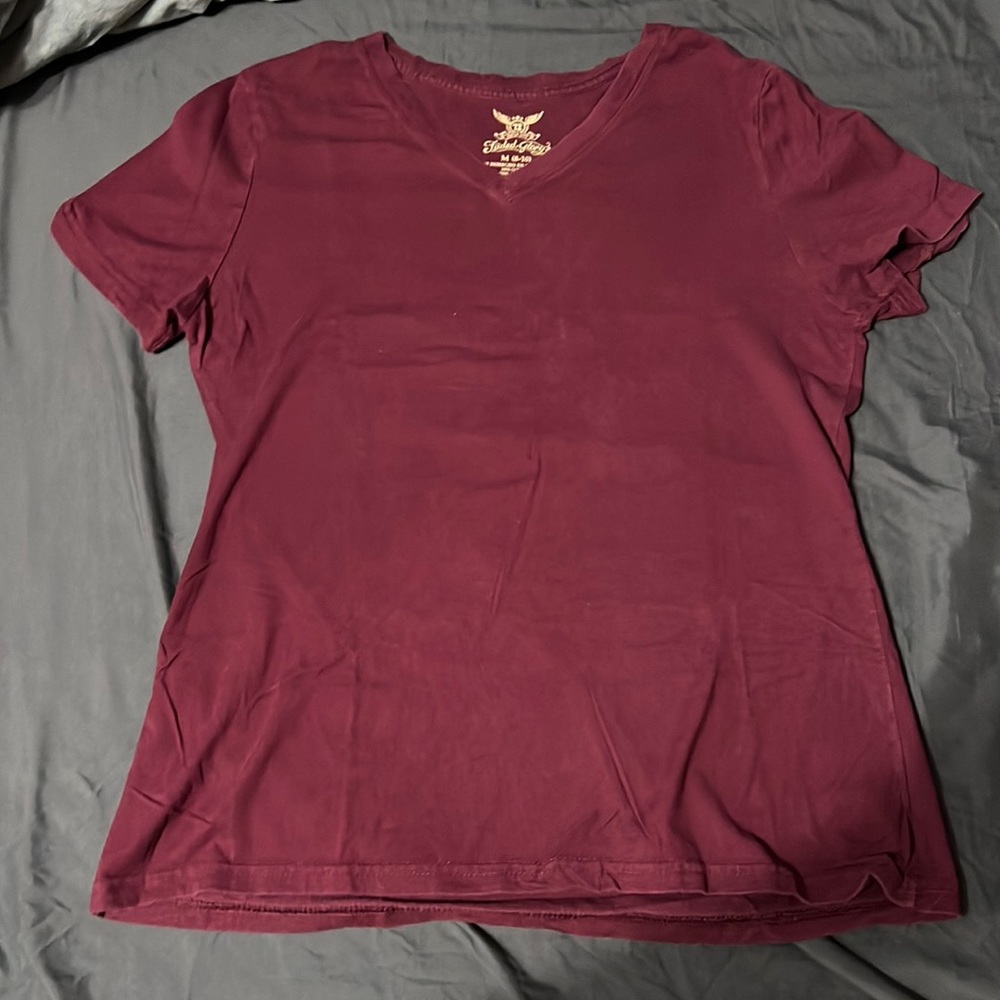 Faded Glory Dark Red Women’s V-neck Tshirt Size Medium.